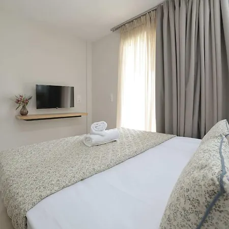 Chalkidiki's Seaview Escape - Cozy Summer Getaway * Nea Poteidaia